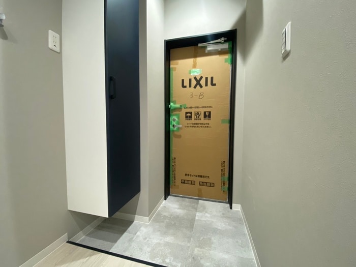 物件内観写真16　(玄関)