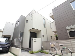北桜塚メゾンＢ棟外観写真