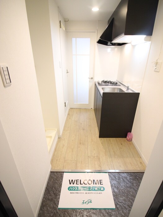 物件内観写真7　(玄関)