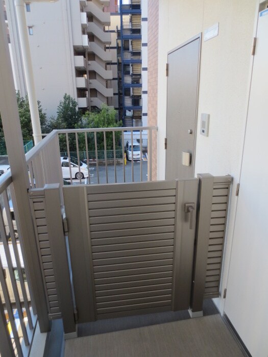 物件内観写真7　(玄関)