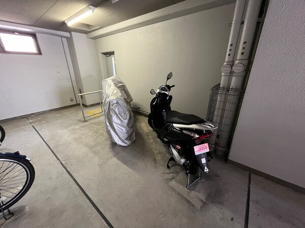 バイク置き場