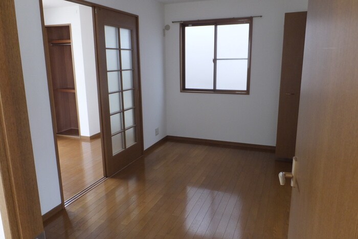 物件内観写真8　(居室)