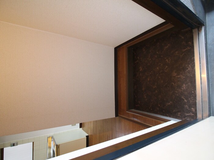 物件内観写真9　(玄関)