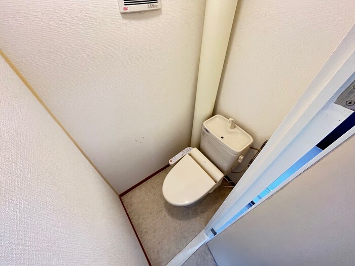 物件内観写真13　(トイレ)