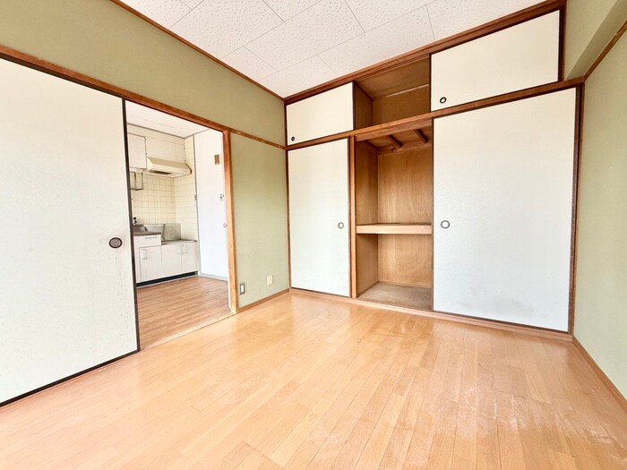 物件内観写真6　(居室)