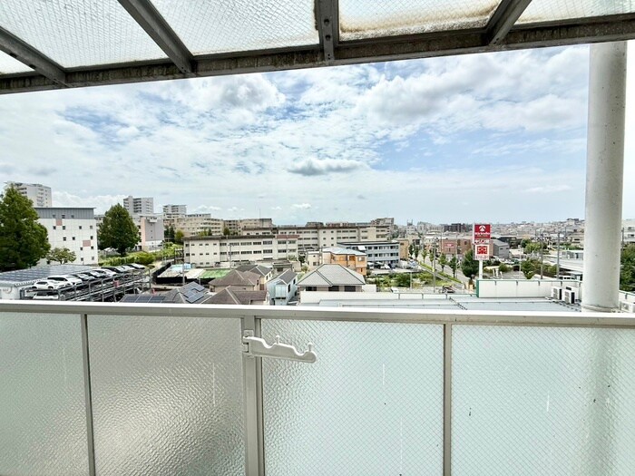 物件内観写真13　(室内からの展望)