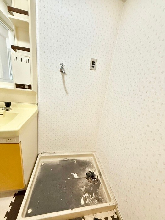 物件内観写真19　(洗濯機置場)