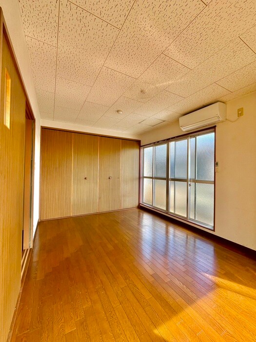 物件内観写真9　(居室)