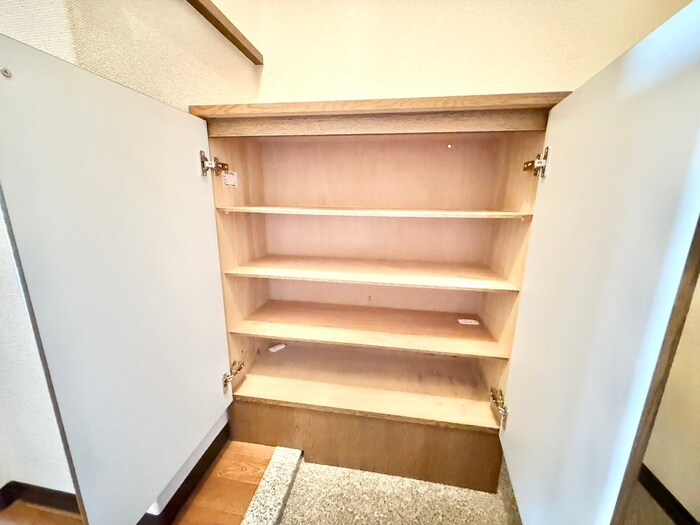 物件内観写真17　(靴箱)