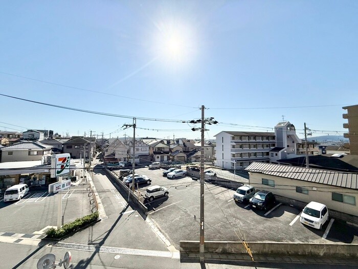 物件内観写真22　(室内からの展望)