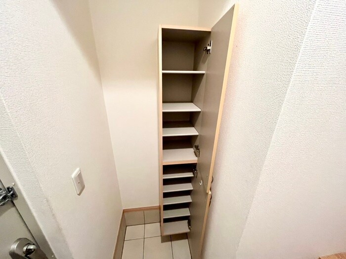 物件内観写真13　(靴箱)