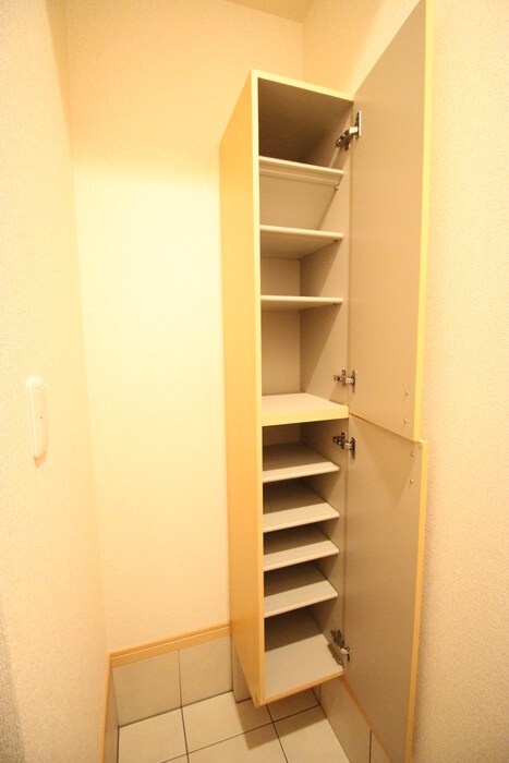 物件内観写真15　(靴箱)