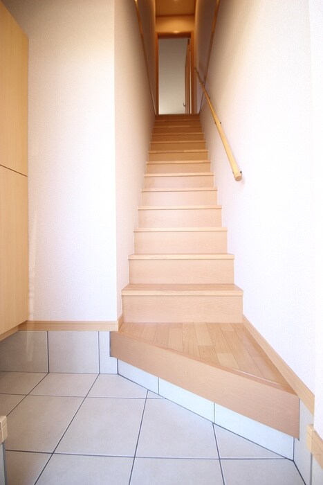 物件内観写真17　(玄関)