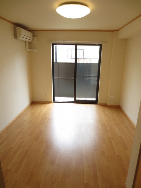 物件内観写真4　(居室)