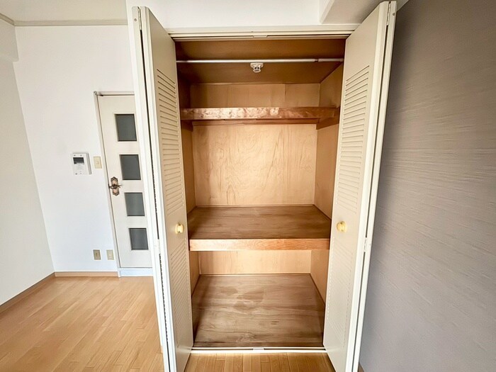 物件内観写真15　(収納)
