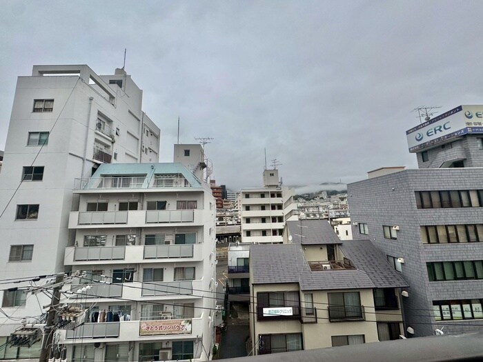 物件内観写真22　(室内からの展望)