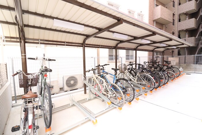 物件外観写真6　(駐輪場)