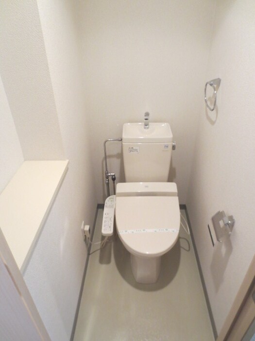 物件内観写真8　(トイレ)