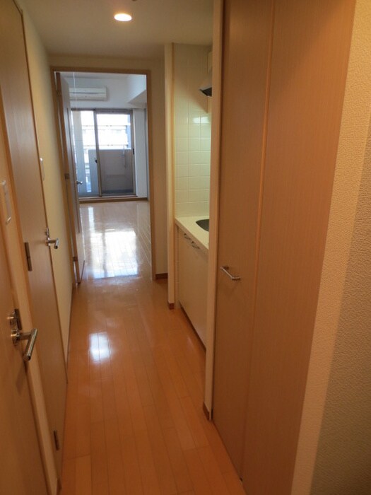 物件内観写真16　(廊下)