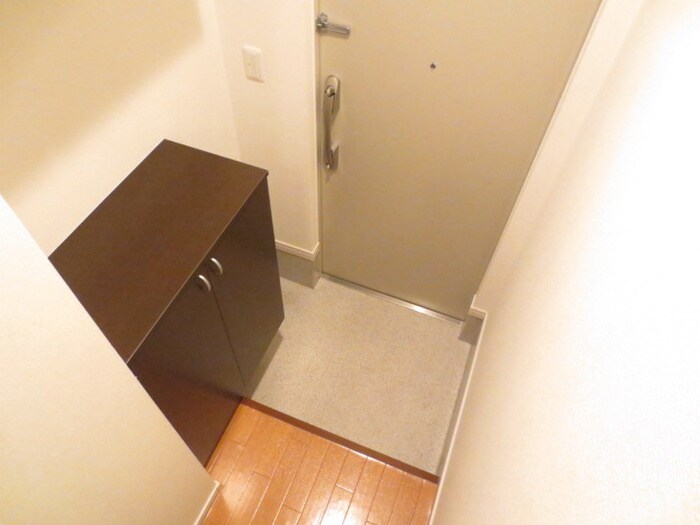 物件内観写真14　(玄関)