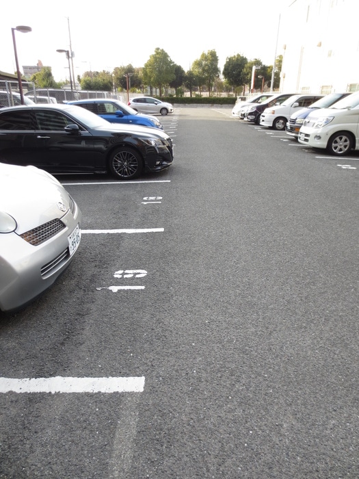 グランドハイツの駐車場