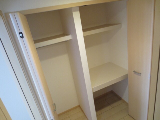 物件内観写真11　(収納)