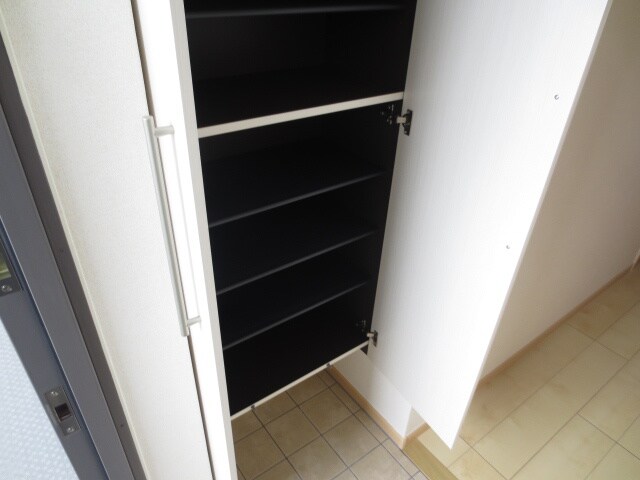 物件内観写真14　(靴箱)