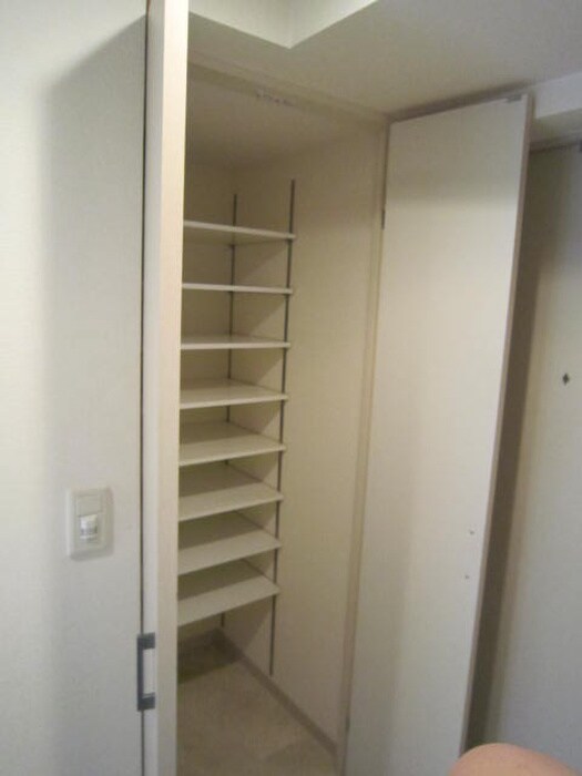 物件内観写真9　(靴箱)