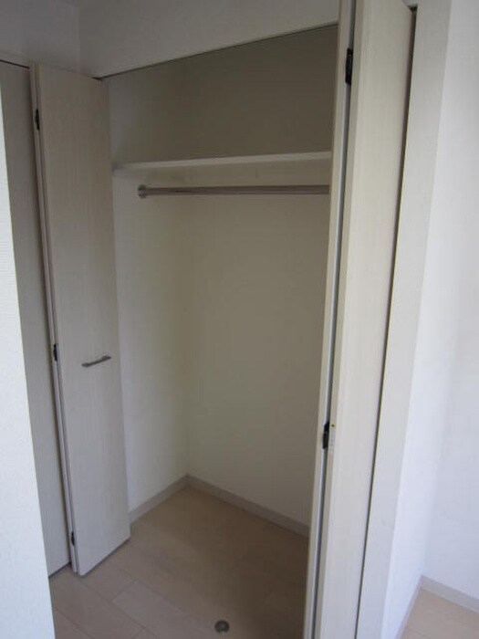 物件内観写真16　(収納)