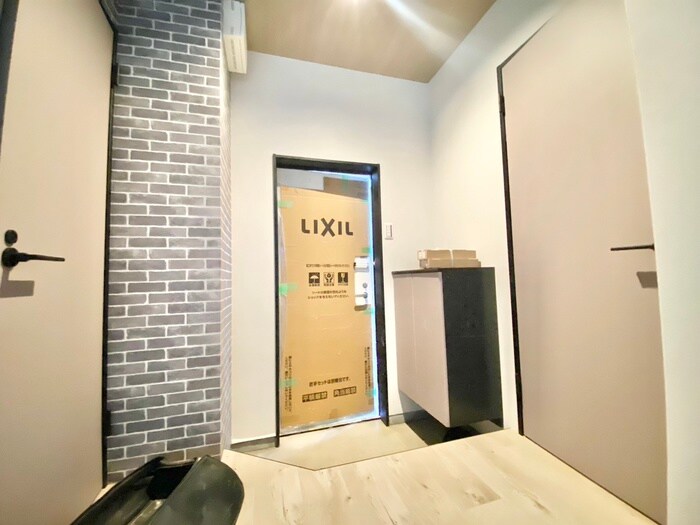 物件内観写真14　(玄関)