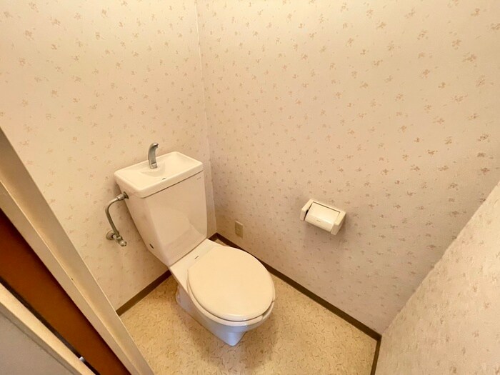 物件内観写真8　(トイレ)