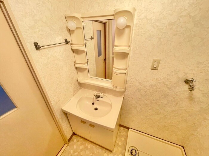 物件内観写真9　(洗面)