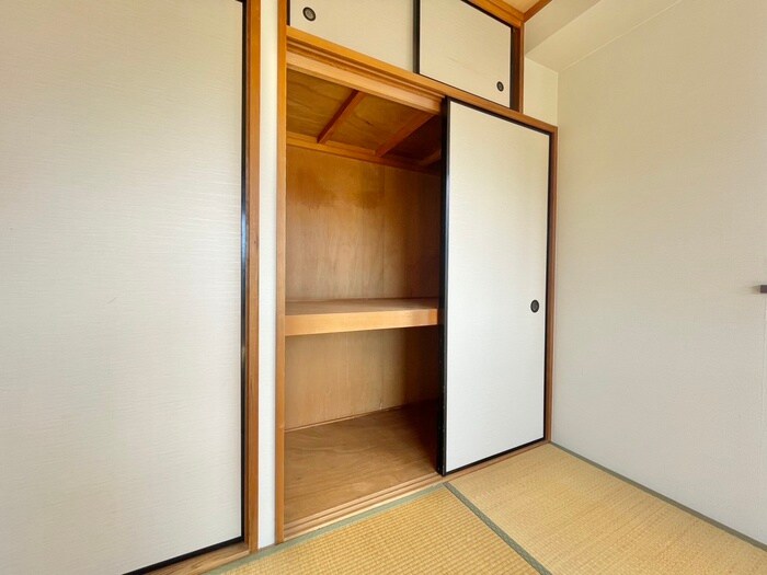 物件内観写真12　(収納)