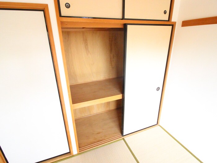 物件内観写真12　(収納)