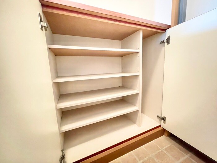 物件内観写真17　(靴箱)