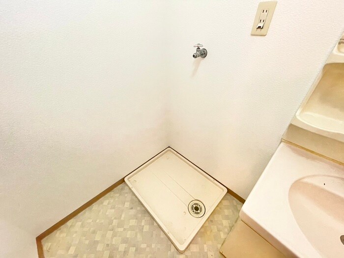 物件内観写真20　(洗濯機置場)