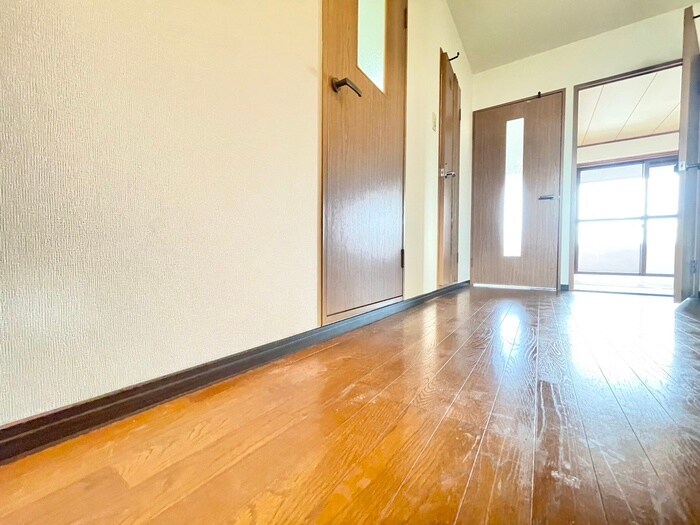 物件内観写真21　(廊下)