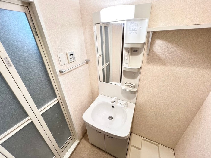 物件内観写真15　(洗面)