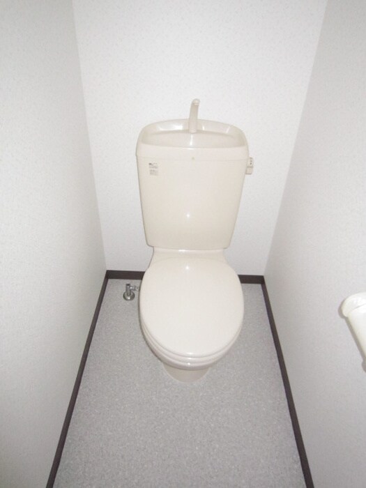 物件内観写真11　(トイレ)