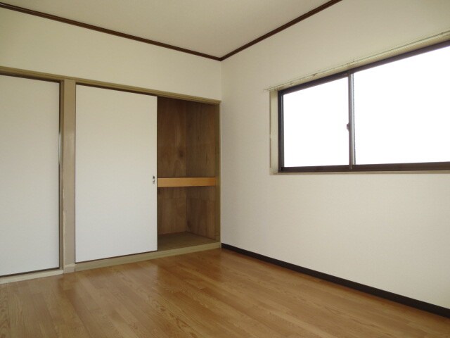 物件内観写真10　(収納)