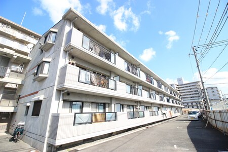 シャンボ－ル瓜破外観写真