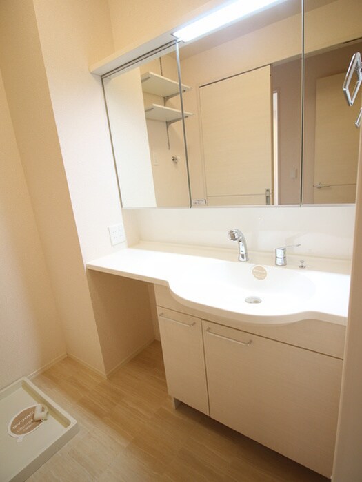 物件内観写真8　(洗面)