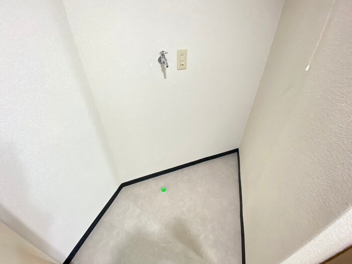 物件内観写真21　(洗濯機置場)