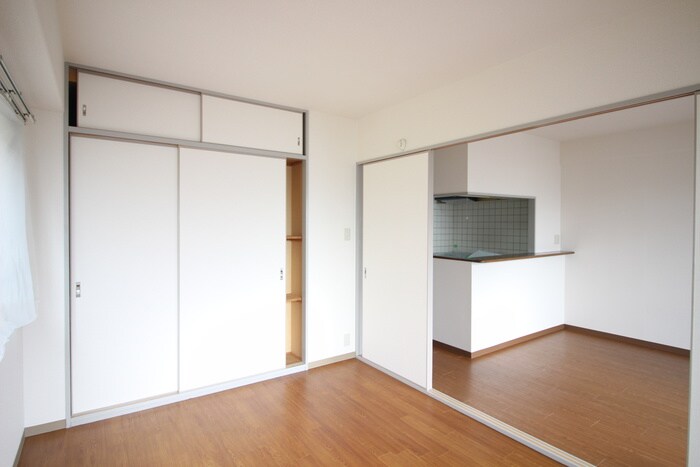 物件内観写真8　(居室)