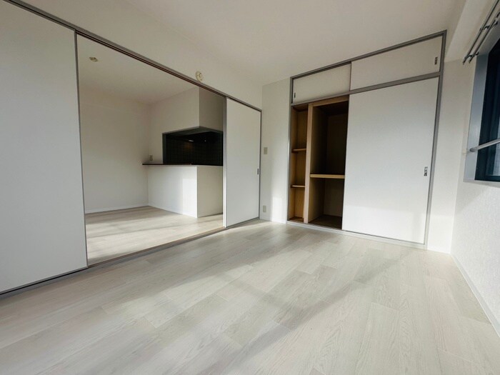 物件内観写真12　(居室)