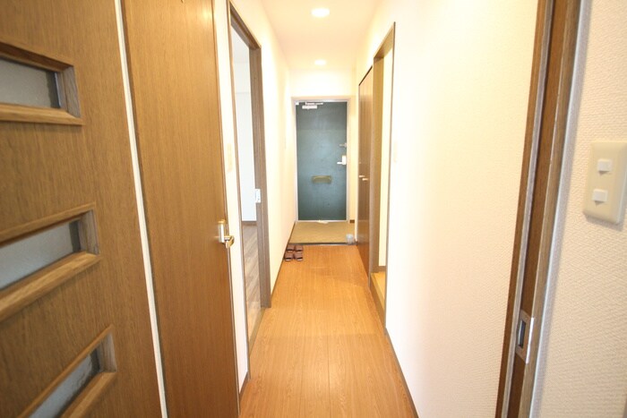 物件内観写真16　(廊下)