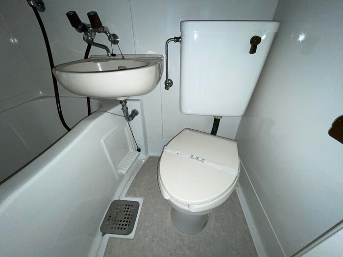 物件内観写真12　(トイレ)