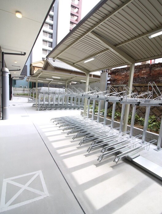 物件外観写真5　(駐輪場)