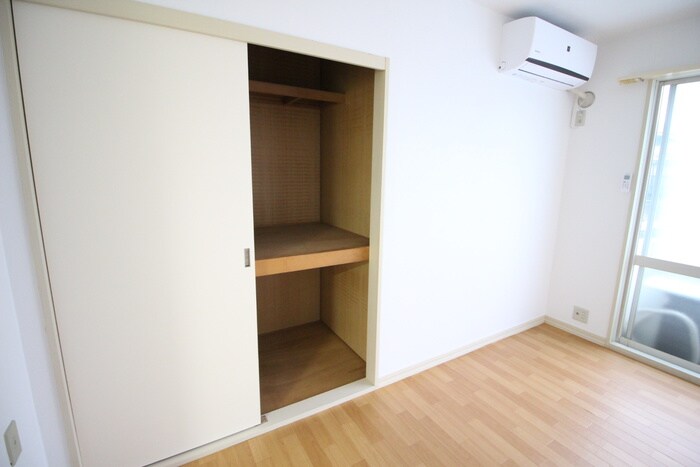 物件内観写真11　(収納)