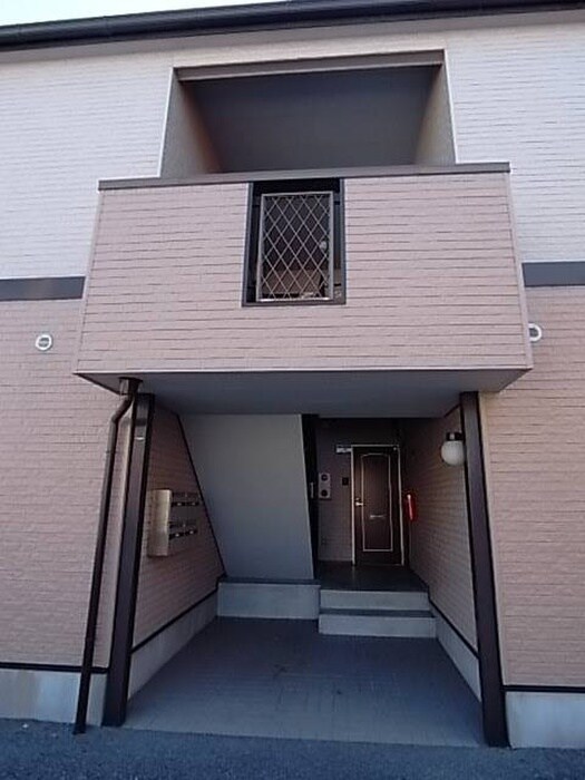 物件外観写真5　(エントランス部分)